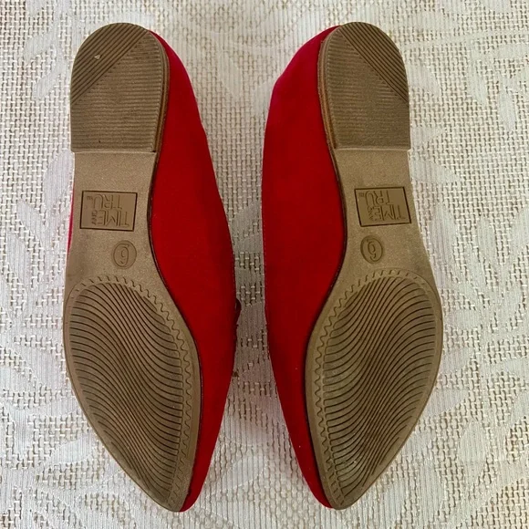 Time and Tru Women's Red Flats - Picture 4 of 4
